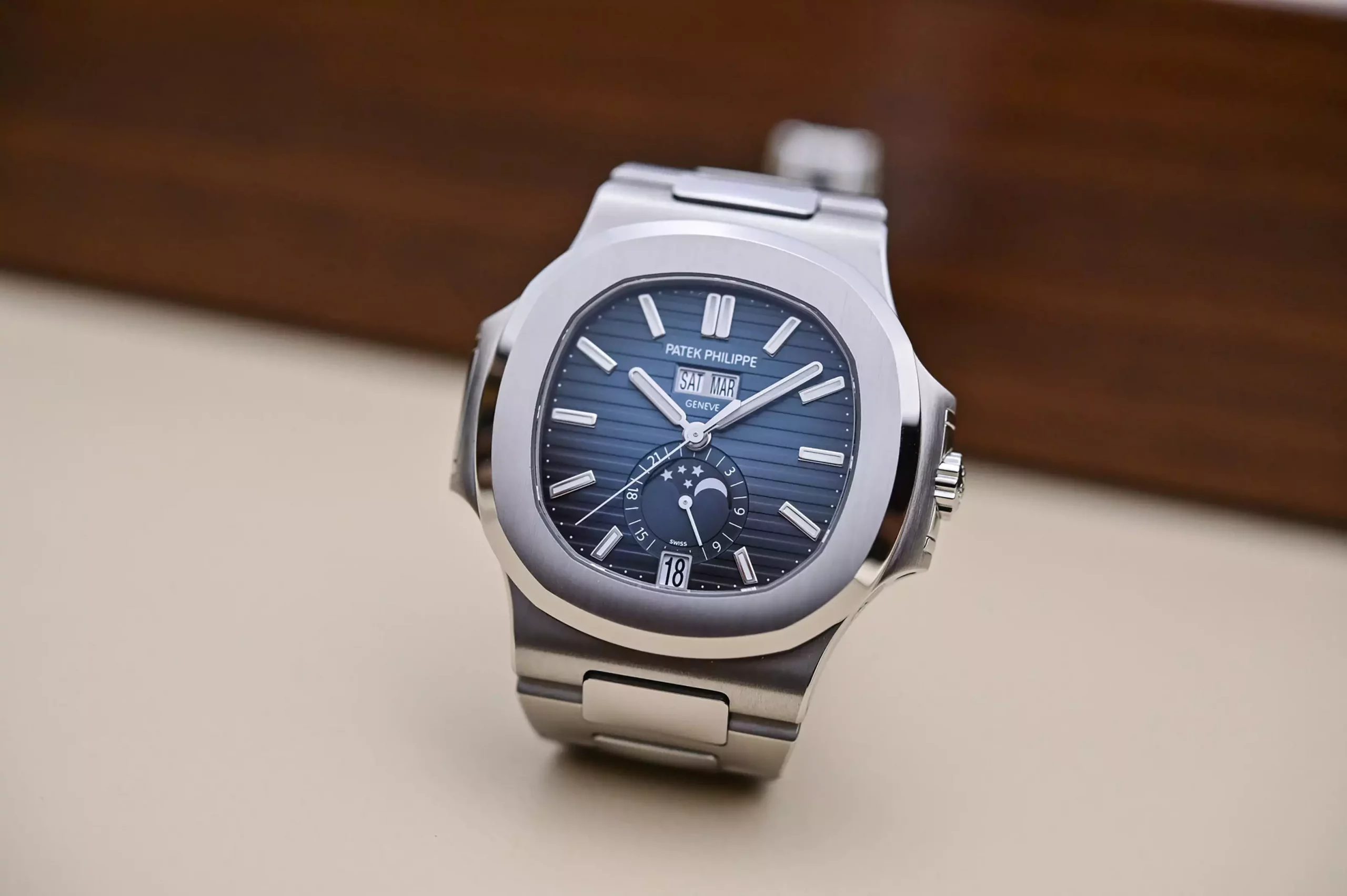 PATEK PHILIPPE Nautilus Blue Dial Men’s Watch Item No. 57261A-014 40.5 mm ( Replica )