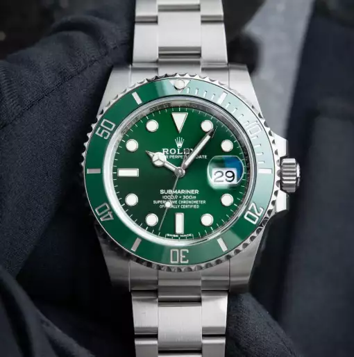 Rolex Submariner Oyster Perpetual Hulk 116610LV Green Dial Steel Bracelet 40mm Men’s Watch ( Replica )
