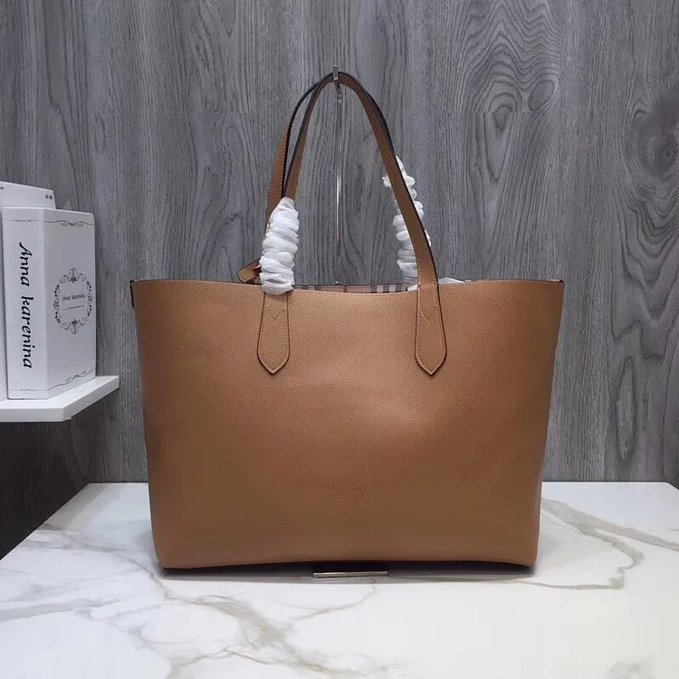 bb Reversible Tote Haymarket Canvas Medium For Women, Women’s Bags 19.3in/49cm