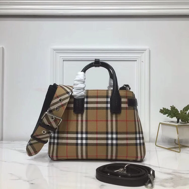 bb Small Banner Vintage Check And Tote Black For Women, Women’s Bags 10.5in/26cm