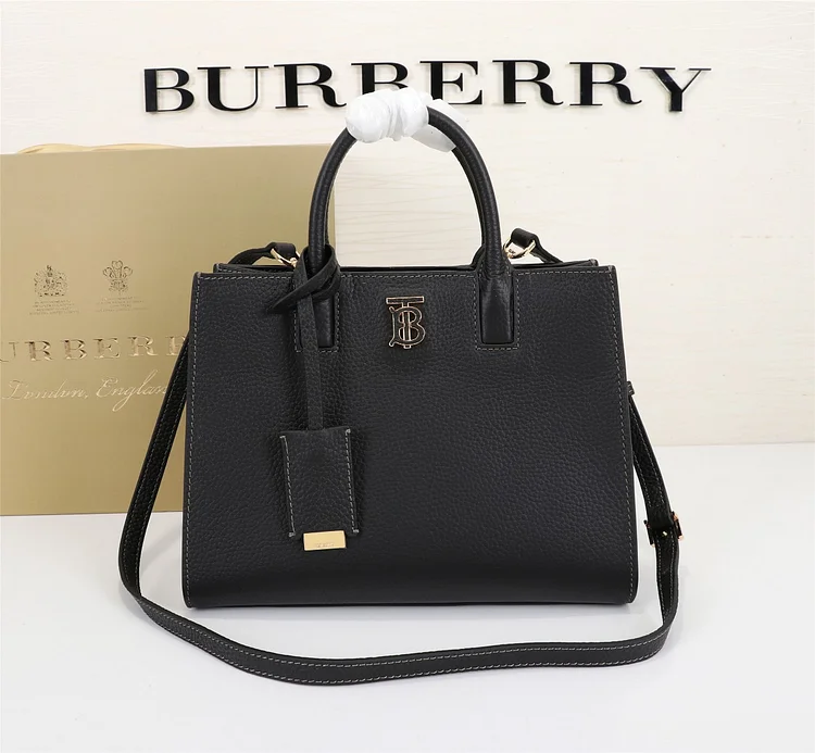 BB new arrival tote bag size : 27 x 11 x 20 cm
